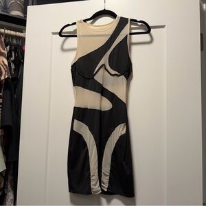 Black and Cream Colorblock Top